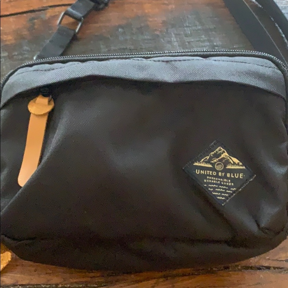 United by Blue crossover bag/purse